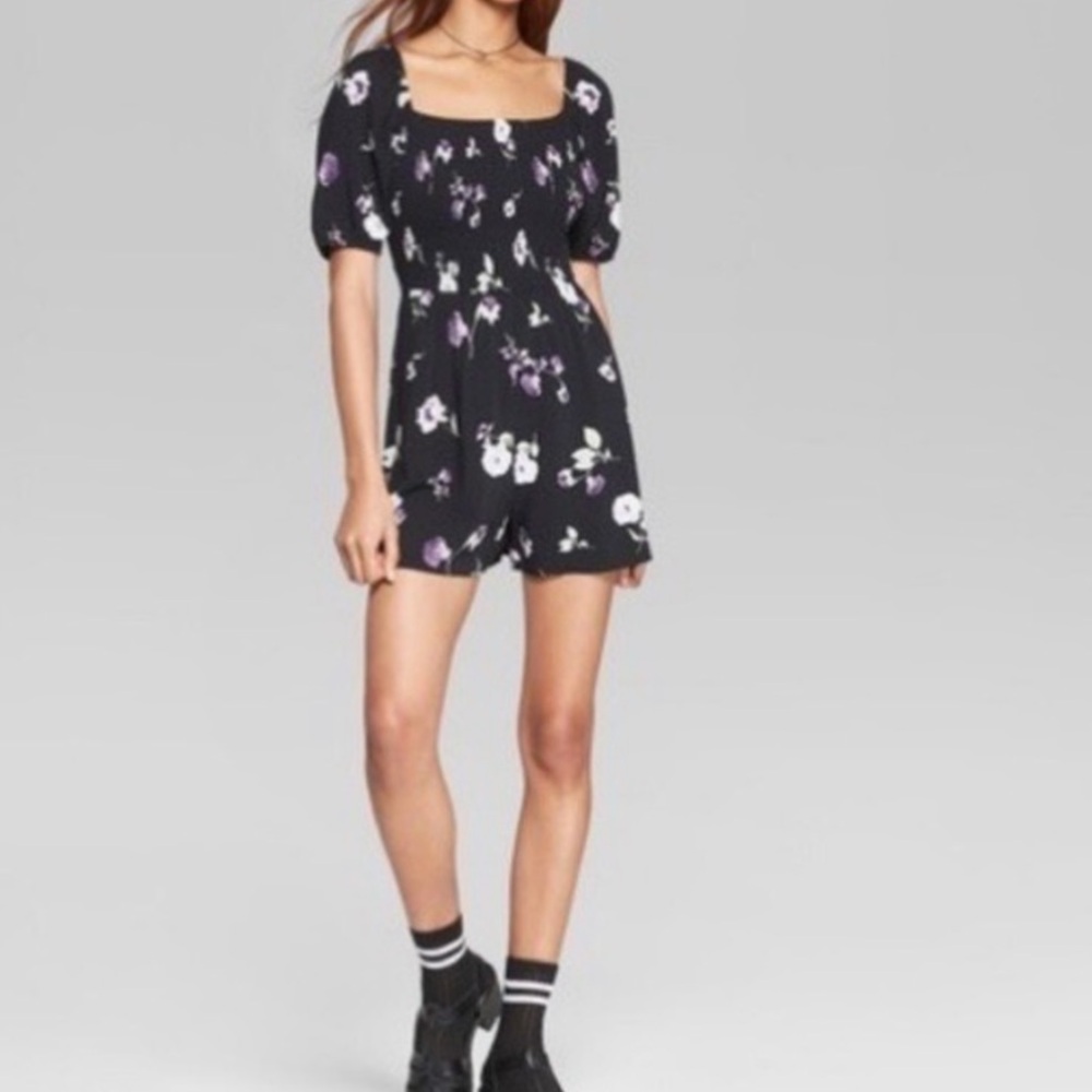 🌸3/$25 Wild Fable Cottagecore Floral Smoked Black and Purple Romper, Size S